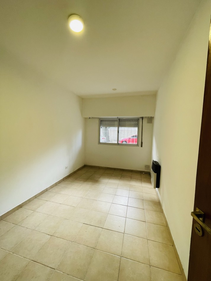 Bonito departamento 1 dormitorio en Pichincha frente a Facultad UNR