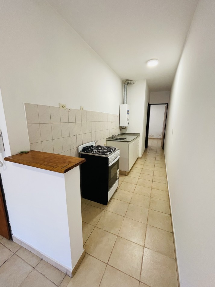 Bonito departamento 1 dormitorio en Pichincha frente a Facultad UNR